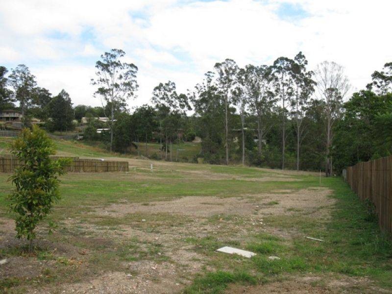 35 Watson Road, Southside QLD 4570