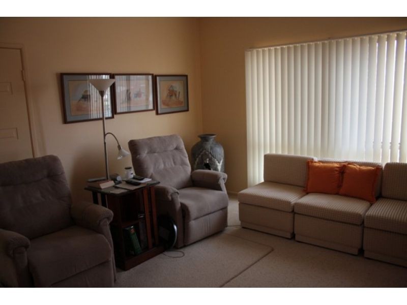 7 Suncrest Court, Southside QLD 4570