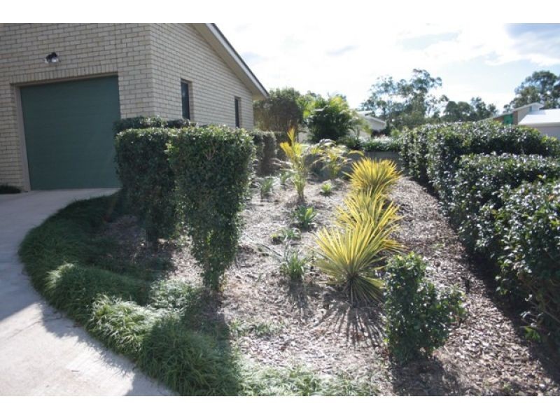 7 Suncrest Court, Southside QLD 4570