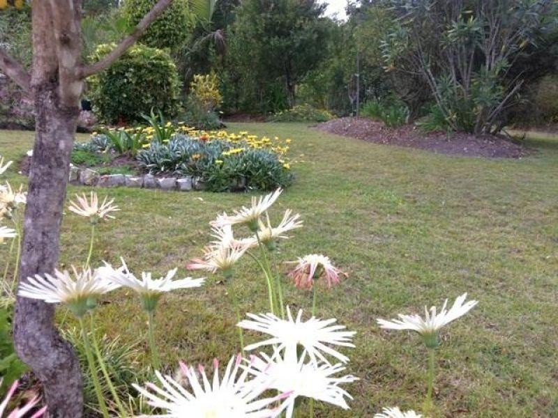 4 Farmborough Court, Southside QLD 4570