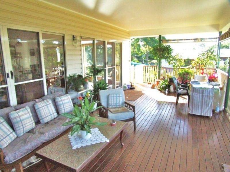 4 Farmborough Court, Southside QLD 4570