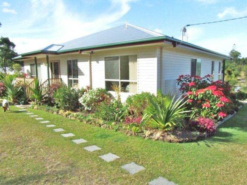 4 Farmborough Court, Southside QLD 4570