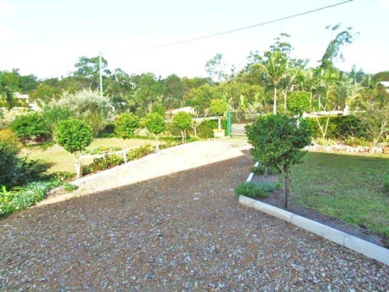 4 Farmborough Court, Southside QLD 4570