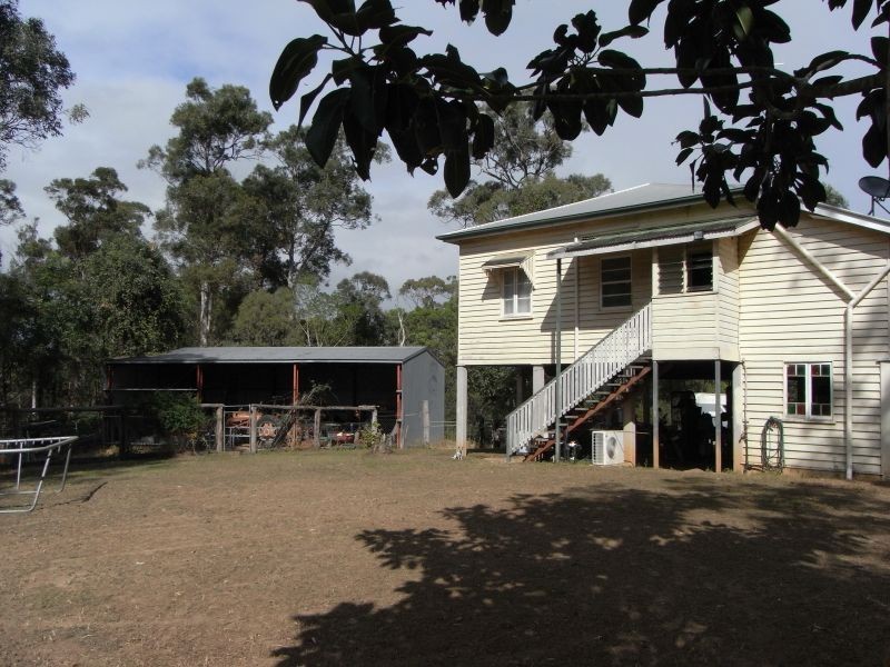445 McIntosh Creek Road, Mcintosh Creek QLD 4570