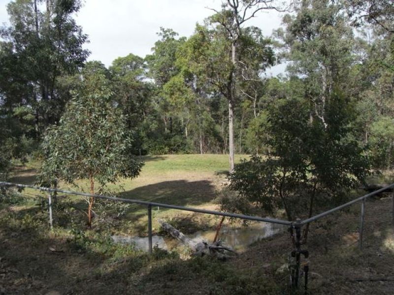 445 McIntosh Creek Road, Mcintosh Creek QLD 4570