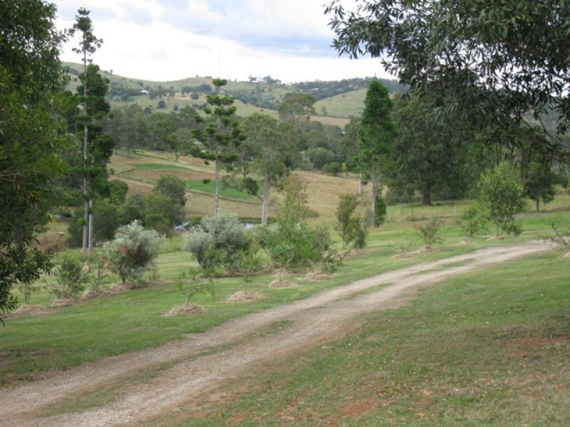 L8 Rammutt Road, Chatsworth QLD 4570