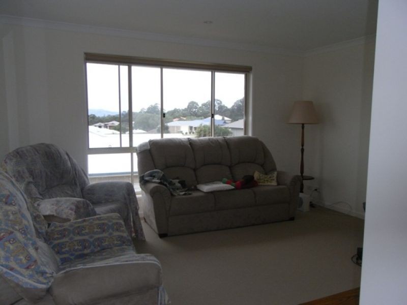 4 Oxley Court, Southside QLD 4570