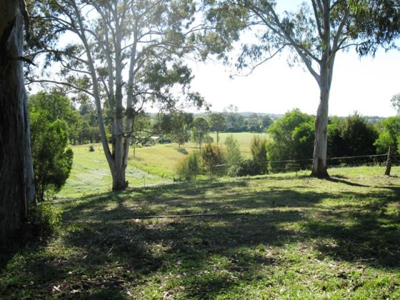 30 Mullins Creek Road, Goomboorian QLD 4570