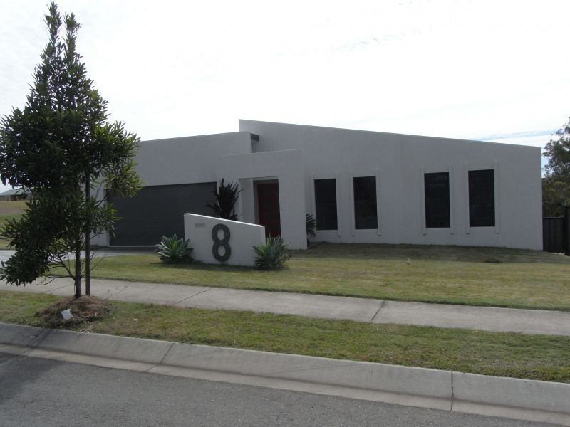 8 Premier Avenue, Gympie QLD 4570