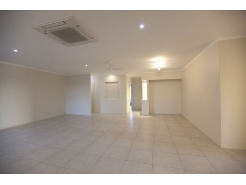 32 Directors Circuit, Jones Hill QLD 4570
