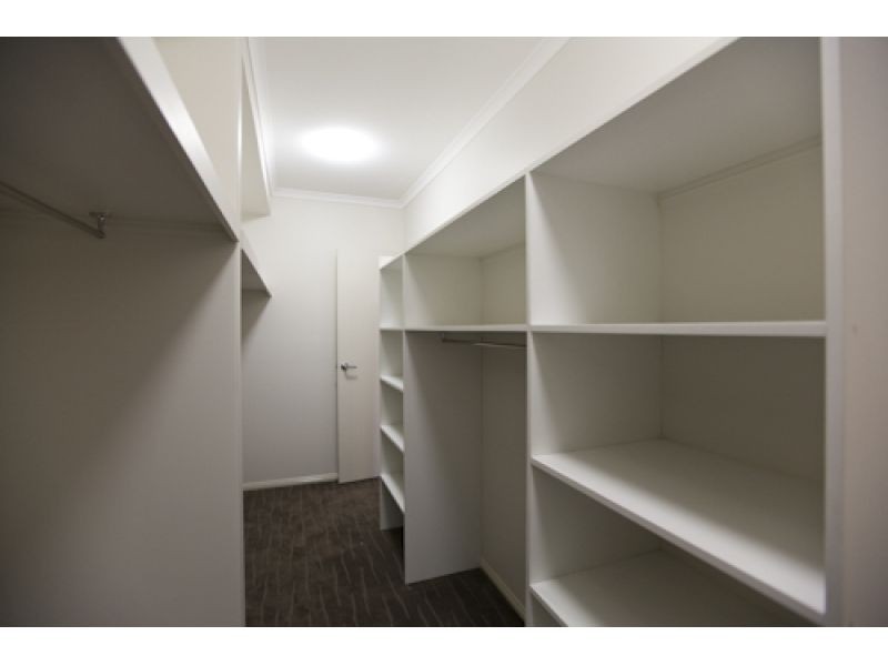 32 Directors Circuit, Jones Hill QLD 4570