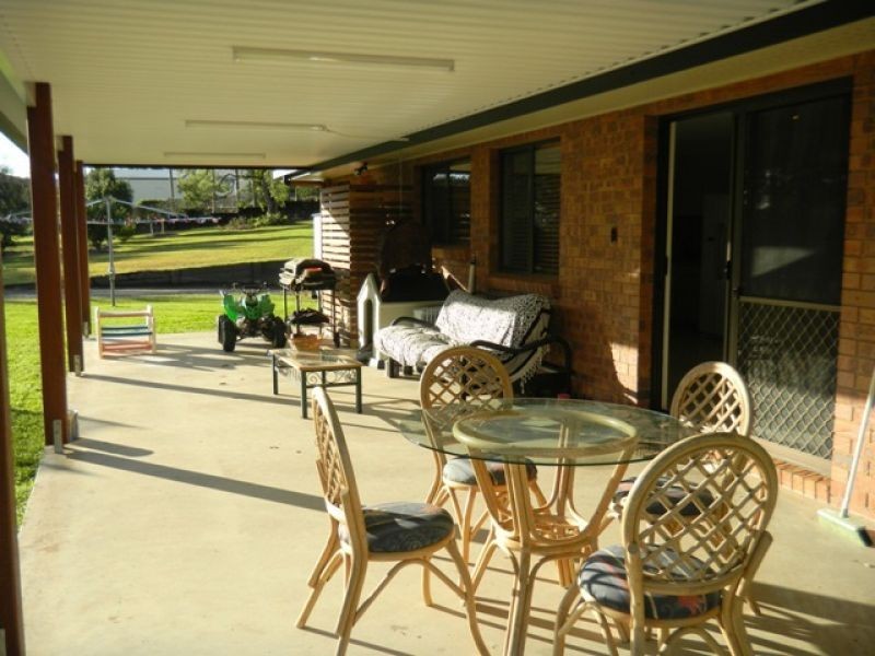 114 Sorensen Road, Southside QLD 4570