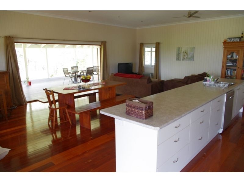 Mcintosh Creek QLD 4570
