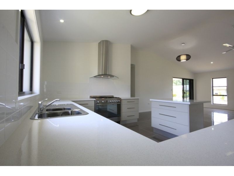 7 Whistlesong Court, Gympie QLD 4570