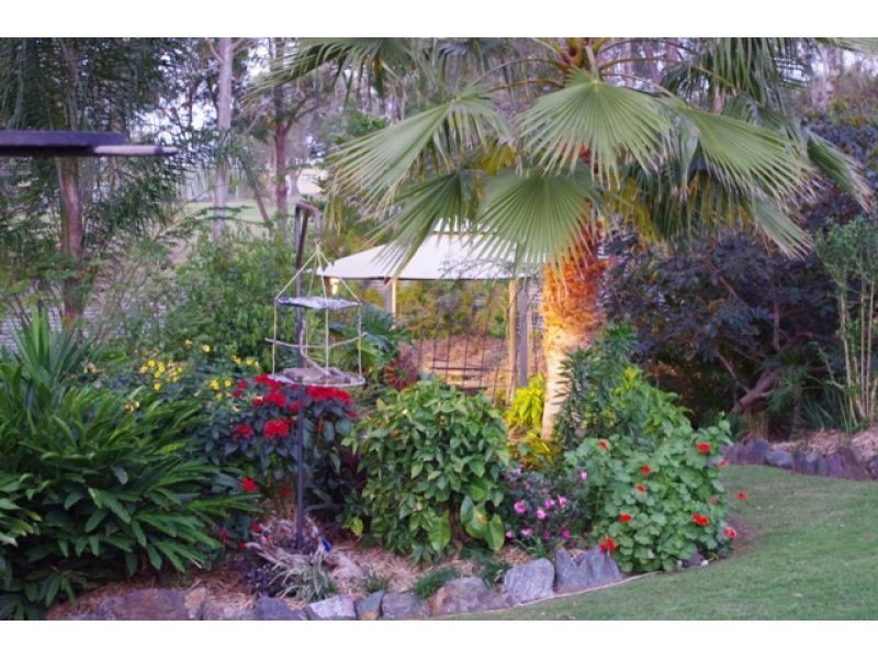 4 Emerald Drive, Southside QLD 4570
