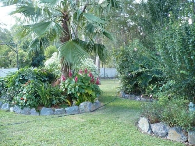 4 Emerald Drive, Southside QLD 4570