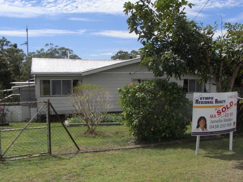 173 Mcintosh Creek Road, Jones Hill QLD 4570