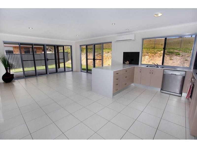 2 Florentine Court, Monkland QLD 4570