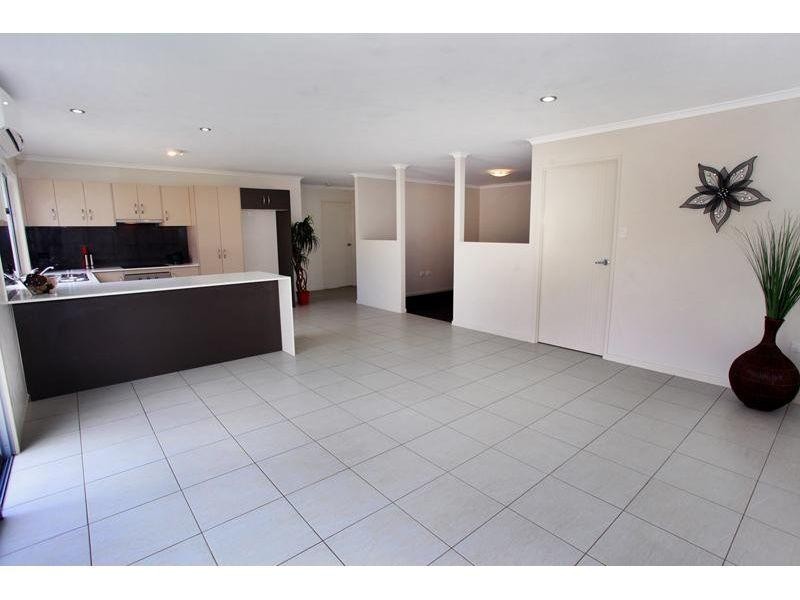 2 Florentine Court, Monkland QLD 4570