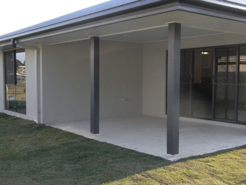 8 Eagle Hawk Drive, Southside QLD 4570