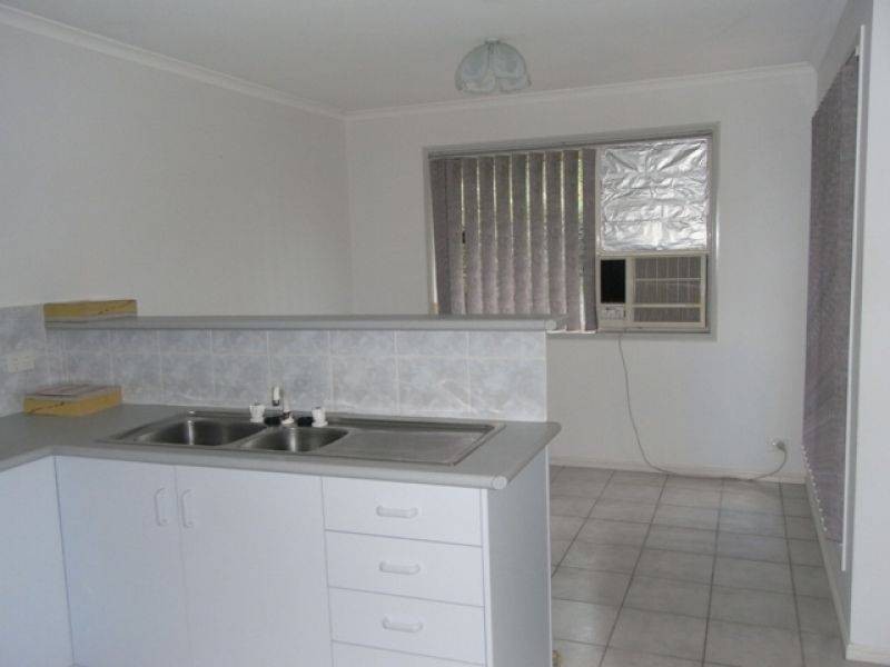 2, 17 Withey Street, Southside QLD 4570