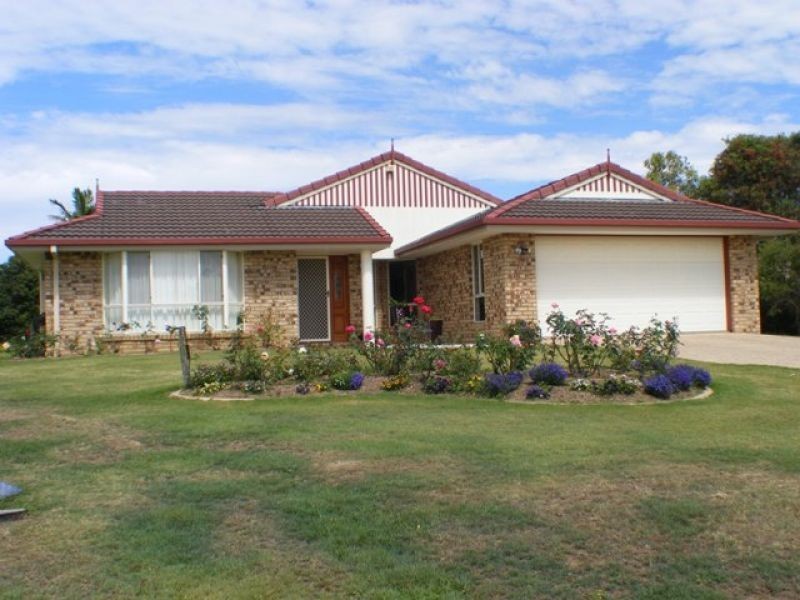 2 Ruby Court, Southside QLD 4570