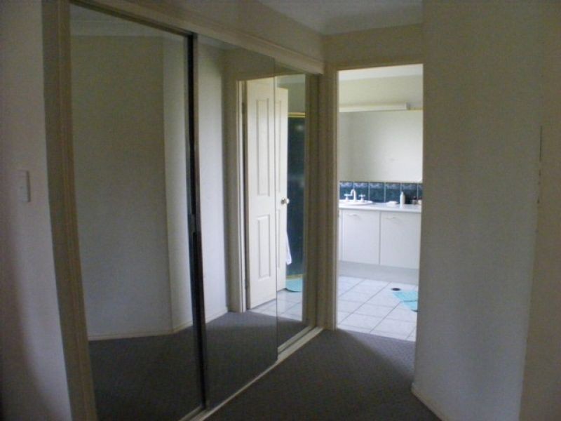 2 Ruby Court, Southside QLD 4570