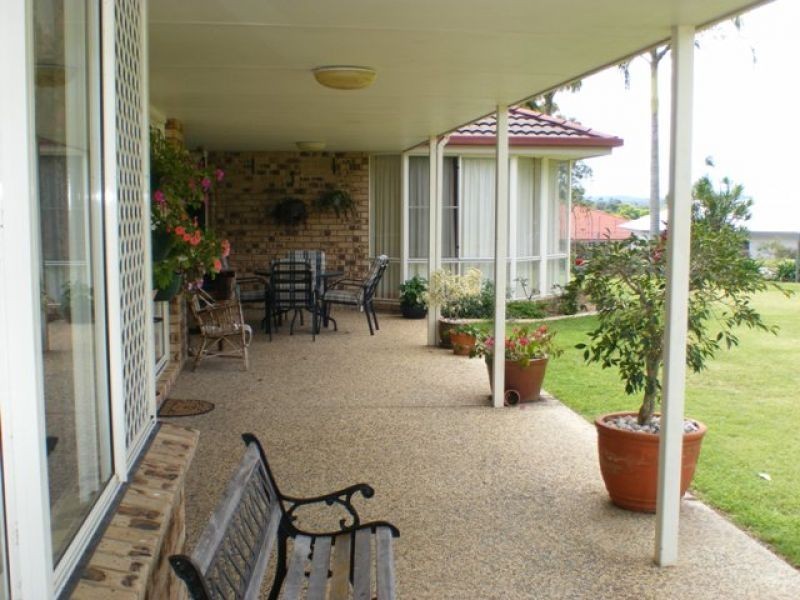 2 Ruby Court, Southside QLD 4570