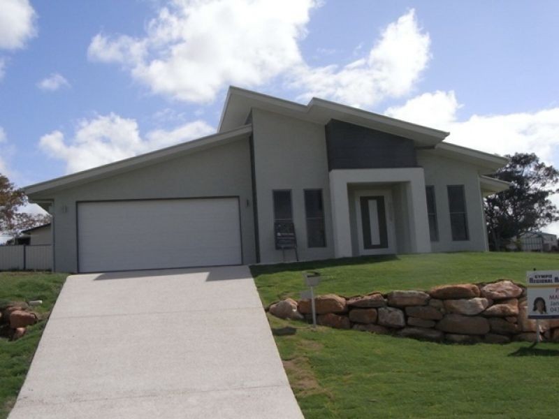 6 Eagle hawk Drive, Southside QLD 4570