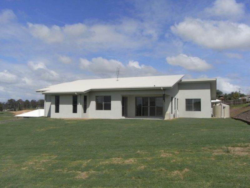 6 Eagle hawk Drive, Southside QLD 4570