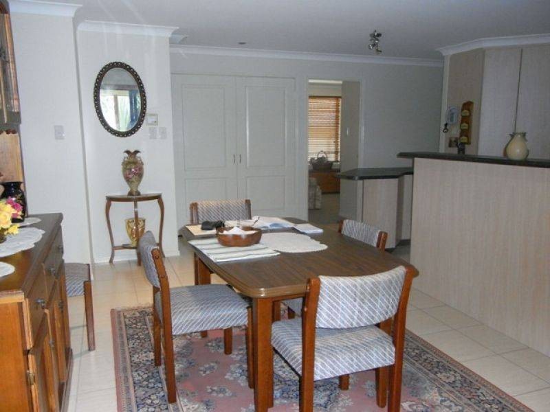 1 Greens Court, Southside QLD 4570