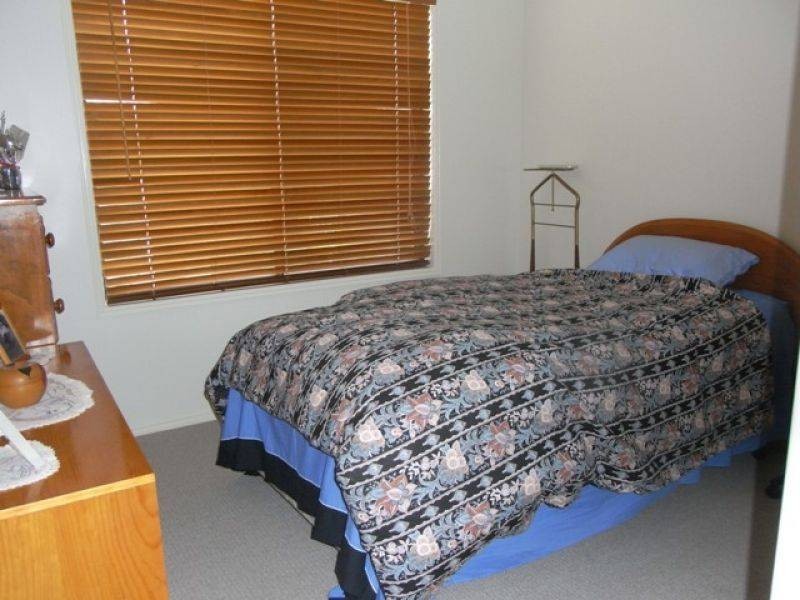 1 Greens Court, Southside QLD 4570