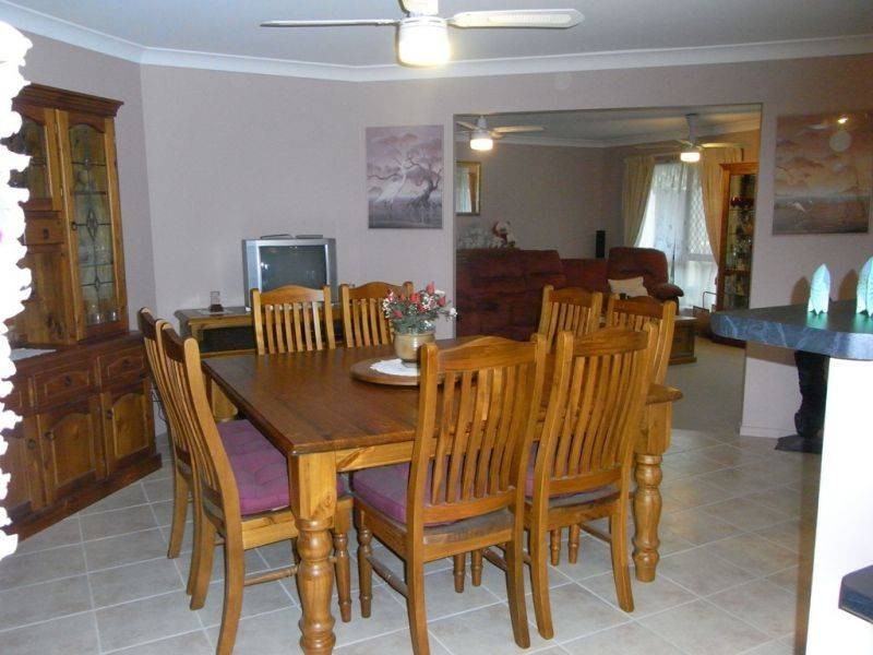 9 Castlereagh Court, Southside QLD 4570