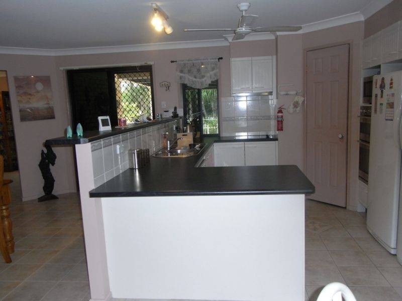 9 Castlereagh Court, Southside QLD 4570