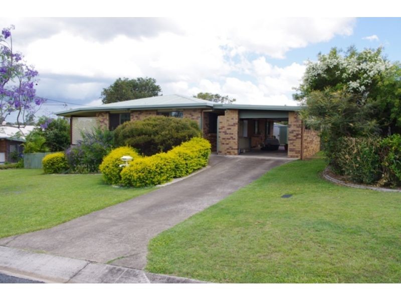 11 Furness Street, Southside QLD 4570