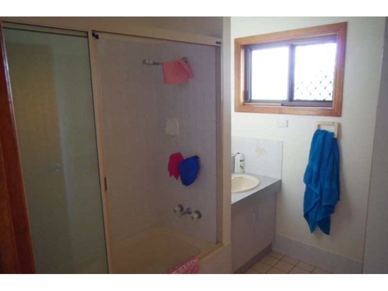 11 Furness Street, Southside QLD 4570