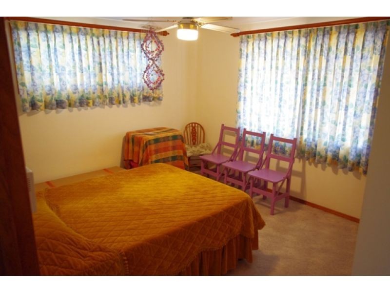 11 Furness Street, Southside QLD 4570