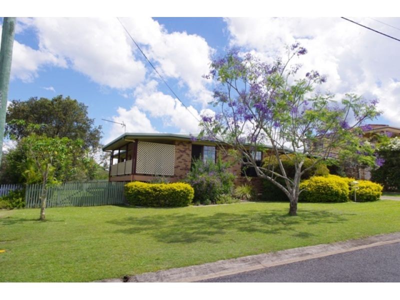 11 Furness Street, Southside QLD 4570