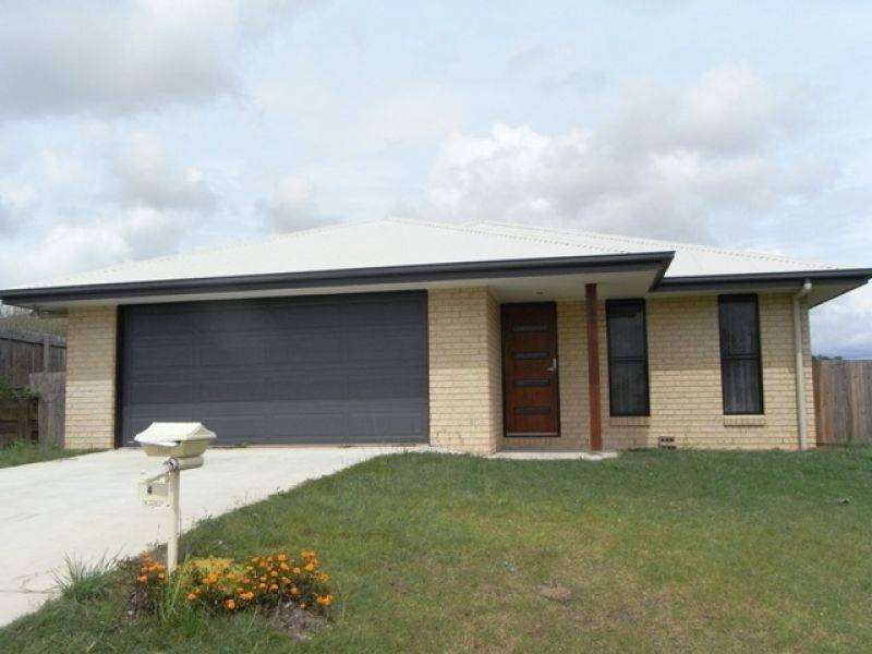 4 Principal Place, Jones Hill QLD 4570