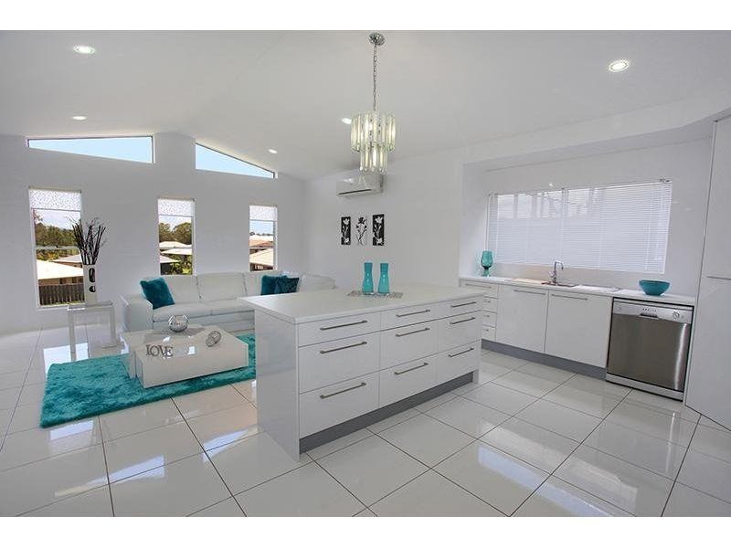 36 Hilltop Avenue, Southside QLD 4570