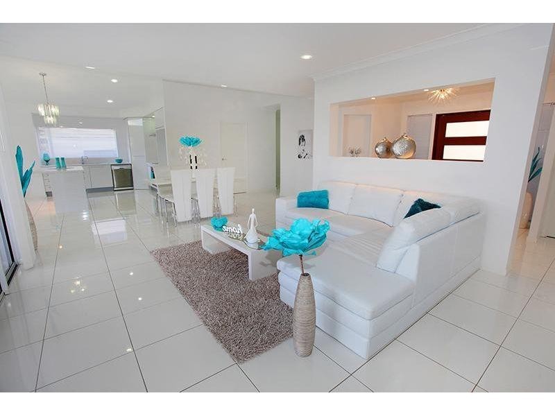 36 Hilltop Avenue, Southside QLD 4570