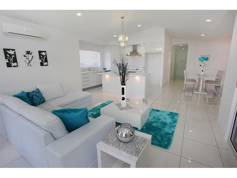 36 Hilltop Avenue, Southside QLD 4570