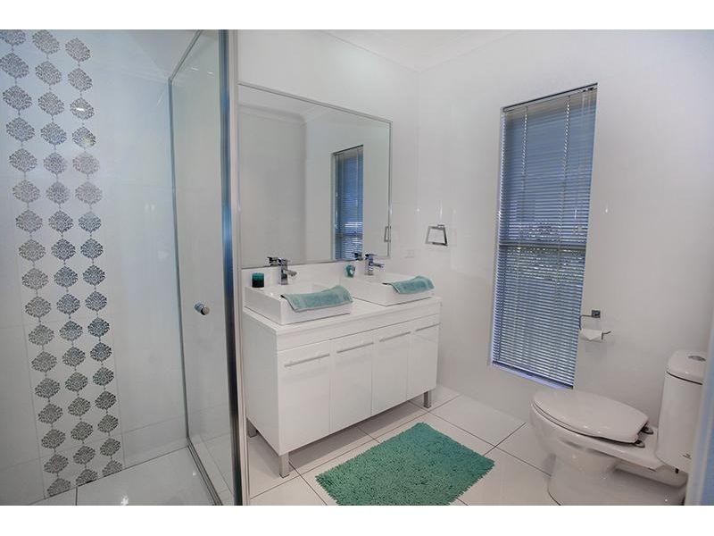 36 Hilltop Avenue, Southside QLD 4570