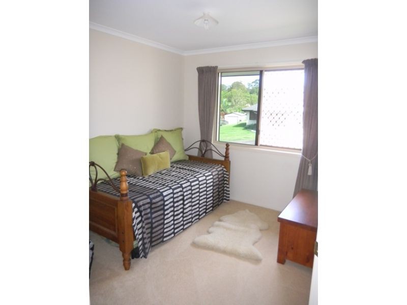 10 Bishop Court, Southside QLD 4570