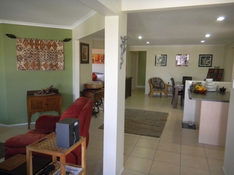 10 Bishop Court, Southside QLD 4570