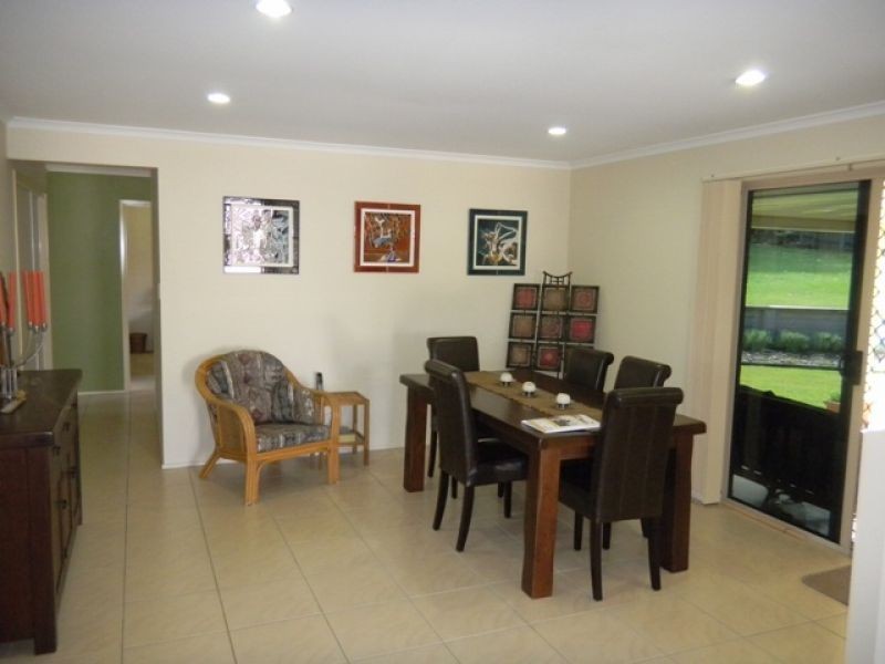 10 Bishop Court, Southside QLD 4570