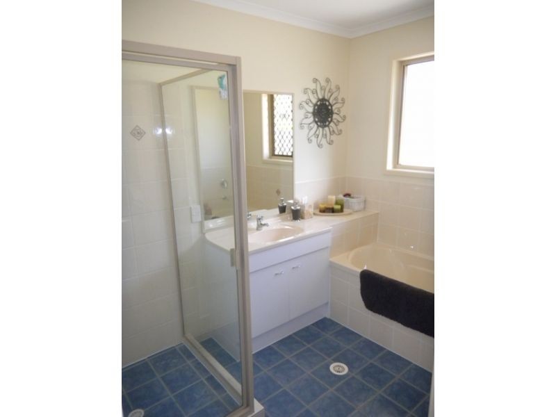 10 Bishop Court, Southside QLD 4570