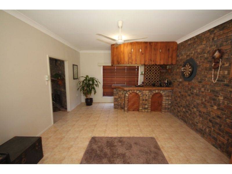 34 Tompkins Road, Veteran QLD 4570