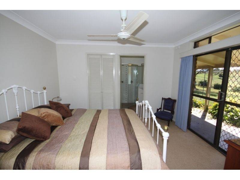 34 Tompkins Road, Veteran QLD 4570