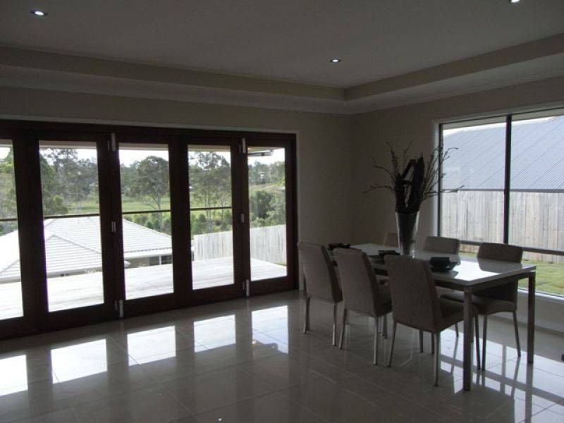 4 Managers Court, Jones Hill QLD 4570
